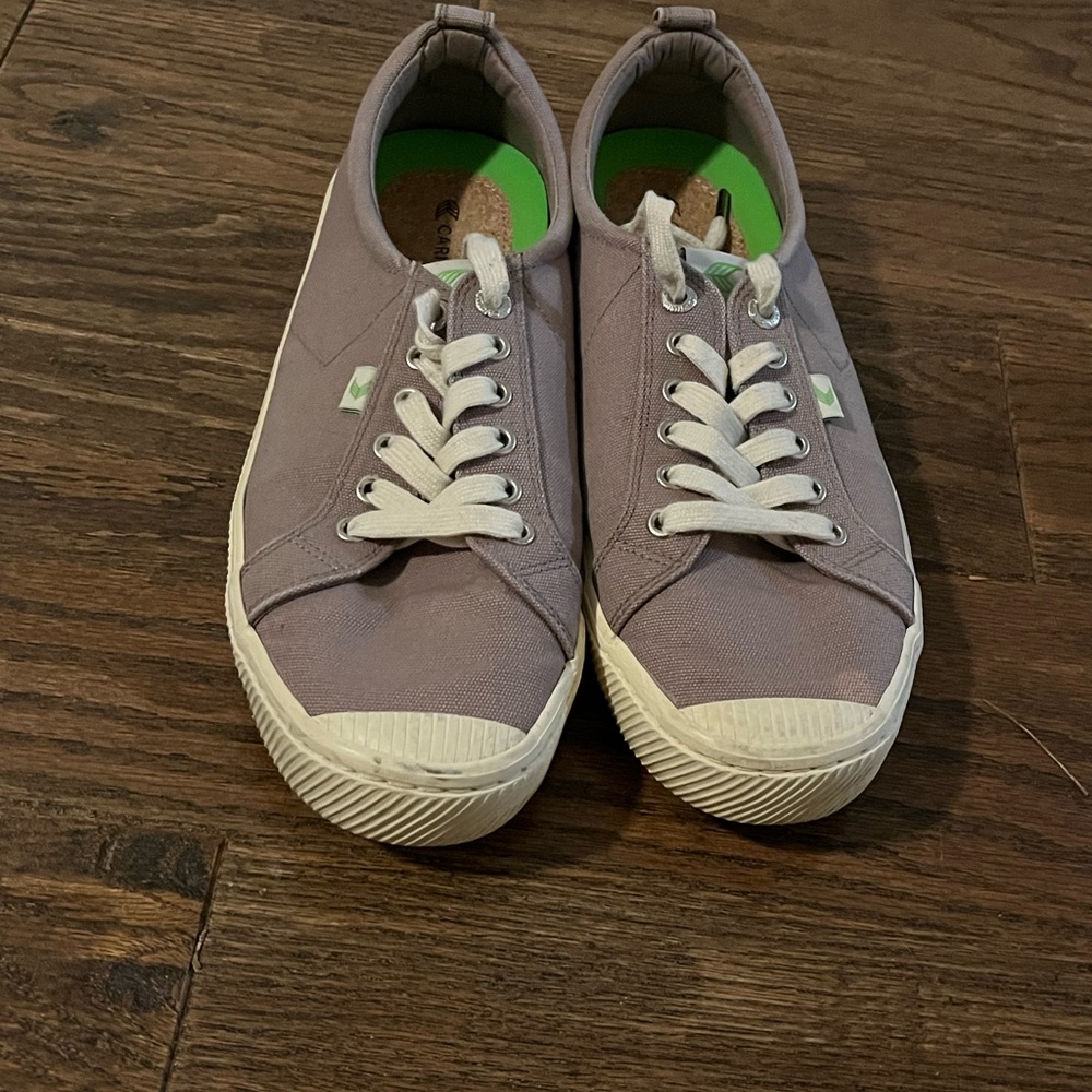 Casual Carimua Sneakers with White Laces - Picture 1 of 7